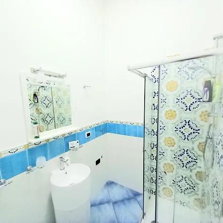 Central Apartment *