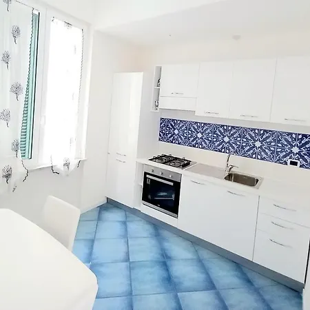 Central Apartment *